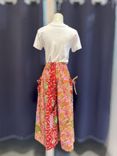 Load image into Gallery viewer, RB70A-Batik Pants-S