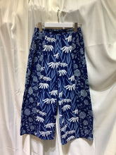Load image into Gallery viewer, T104888-Indigo Printed Pants
