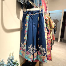 Load image into Gallery viewer, RB146-Batik Long Pants