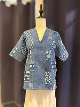Load image into Gallery viewer, T104665- PatchWork V Neck