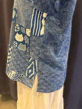 Load image into Gallery viewer, T104665- PatchWork V Neck