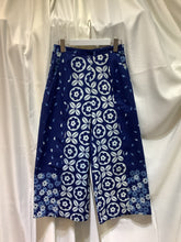 Load image into Gallery viewer, T104887-Indigo Printed Pants
