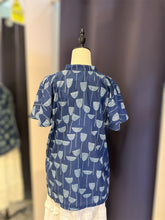 Load image into Gallery viewer, T104644-V-Neck Top
