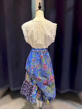 Load image into Gallery viewer, RB141C-Batik Skirts (S,M)
