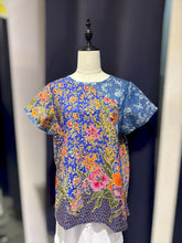Load image into Gallery viewer, RB05I-Denim Batik Top-L
