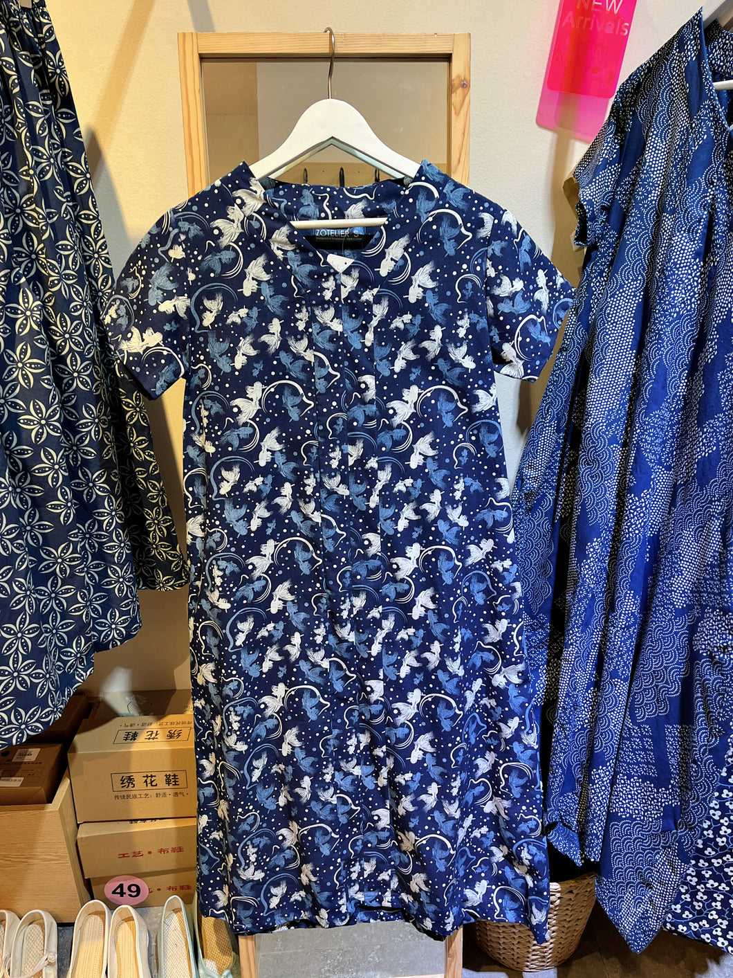 T104378-V-Neck Short Sleeve Dress