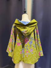 Load image into Gallery viewer, RB53F-Denim Batik Jacket With Hoodie-M,L
