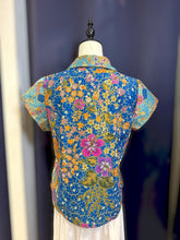 Load image into Gallery viewer, RB205C Batik Short Sleeve Top(M)
