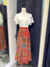 Load image into Gallery viewer, RB173A- Batik Skirt
