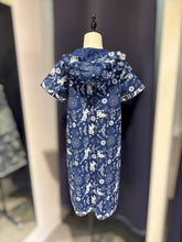 Load image into Gallery viewer, T104716- Indigo Dress With Hoodie
