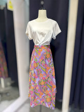 Load image into Gallery viewer, RB142E-Batik Skirt-M
