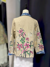 Load image into Gallery viewer, RB117D-Batik Reversible Jacket
