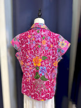 Load image into Gallery viewer, RB205F-Batik Short Sleeve Top(L)
