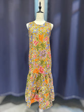 Load image into Gallery viewer, RB107A-Batik Sleeveless Dress(S)
