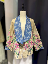 Load image into Gallery viewer, RB117D-Batik Reversible Jacket
