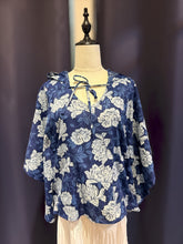 Load image into Gallery viewer, T104822-Indigo Hoodie Top
