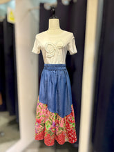 Load image into Gallery viewer, RB38D-Denim Batik Skirts-S
