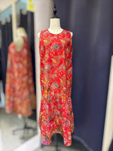 Load image into Gallery viewer, RB107F-Batik Sleeveless Dress(L)
