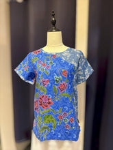 Load image into Gallery viewer, RB05J-Denim Batik Top-S
