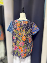 Load image into Gallery viewer, RB05I-Denim Batik Top-L

