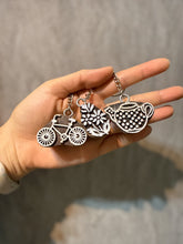Load image into Gallery viewer, G35-Key chain
