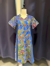 Load image into Gallery viewer, RB212C-Batik Dress(S)
