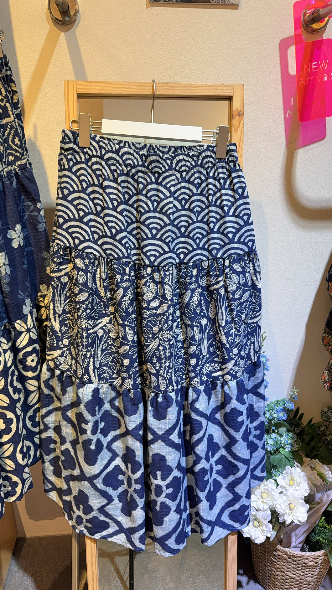 T104427-long skirt