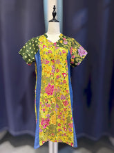 Load image into Gallery viewer, RB212A-Batik Dress(S,M,L)
