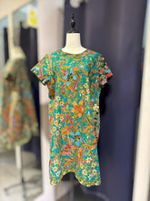 Load image into Gallery viewer, RB202A-Batik Dress-L
