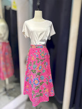 Load image into Gallery viewer, RB142A-Batik Skirt-S,M
