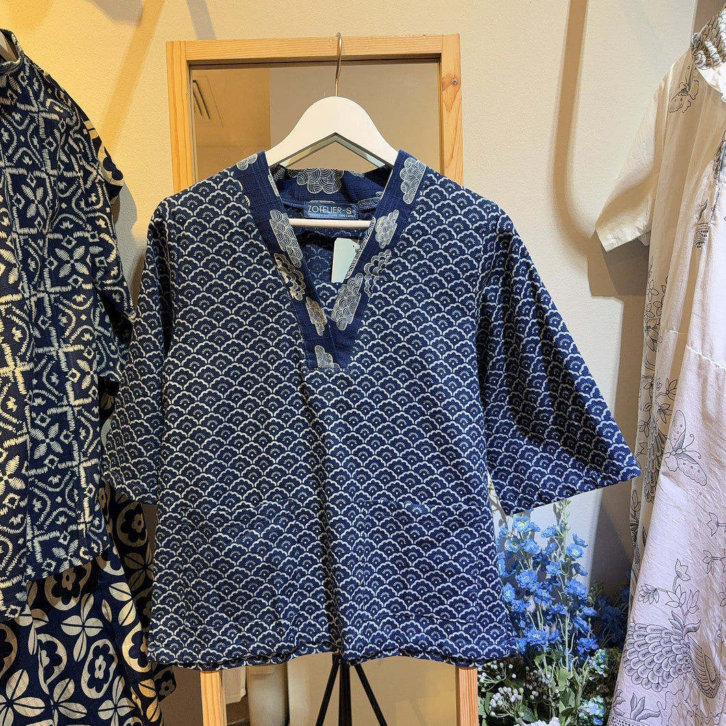 T104407-V-Neck Blouse