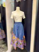 Load image into Gallery viewer, RB38F-Denim Batik Skirts-M
