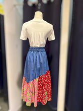 Load image into Gallery viewer, RB38D-Denim Batik Skirts-S

