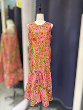 Load image into Gallery viewer, RB107G-Batik Sleeveless Dress(L)
