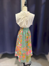 Load image into Gallery viewer, RB142B-Batik Skirt-M
