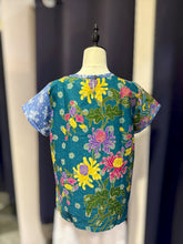 Load image into Gallery viewer, RB05D-Denim Batik Top-M
