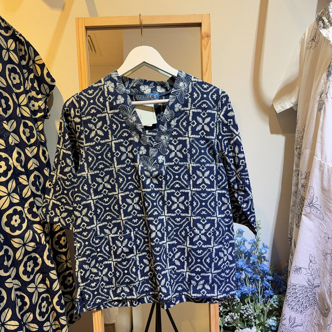 T104406-V-Neck Blouse