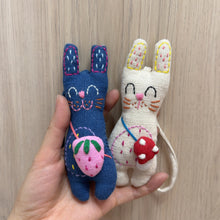 Load image into Gallery viewer, G033-key Chain$15
