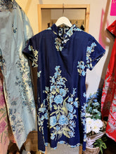 Load image into Gallery viewer, RB155-Batik Dress
