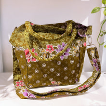 Load image into Gallery viewer, B0002-Batik Sling Bag
