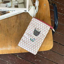 Load image into Gallery viewer, B101325-Cat sling bag
