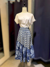Load image into Gallery viewer, T104696- Indigo Printed 3/4 Skirt
