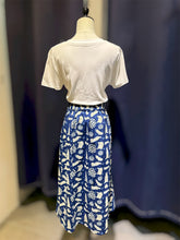 Load image into Gallery viewer, T104713- Indigo Printed Skirt
