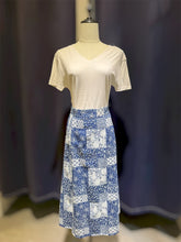 Load image into Gallery viewer, T104715- Indigo Printed Skirt
