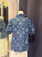 Load image into Gallery viewer, T104722-Indigo Collar Short Sleeve Top
