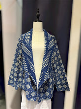 Load image into Gallery viewer, T104725-Indigo Reversible Jacket
