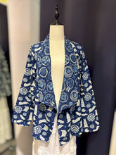 Load image into Gallery viewer, T104727-Indigo Reversible Jacket
