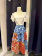 Load image into Gallery viewer, RB0149E-Denim Batik Skirt-S,M
