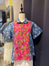 Load image into Gallery viewer, RB206-Denim Batik Collar Top

