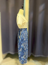 Load image into Gallery viewer, T104764-Indigo 3/4 Pants
